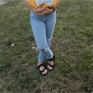 Abercrombie Curve Love The Mom High Rise